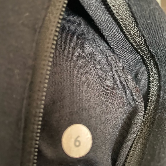 Lululemon stride jacket 6 - Picture 4 of 4